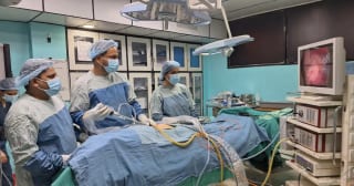 Laparoscopic hernia repair with small incisions